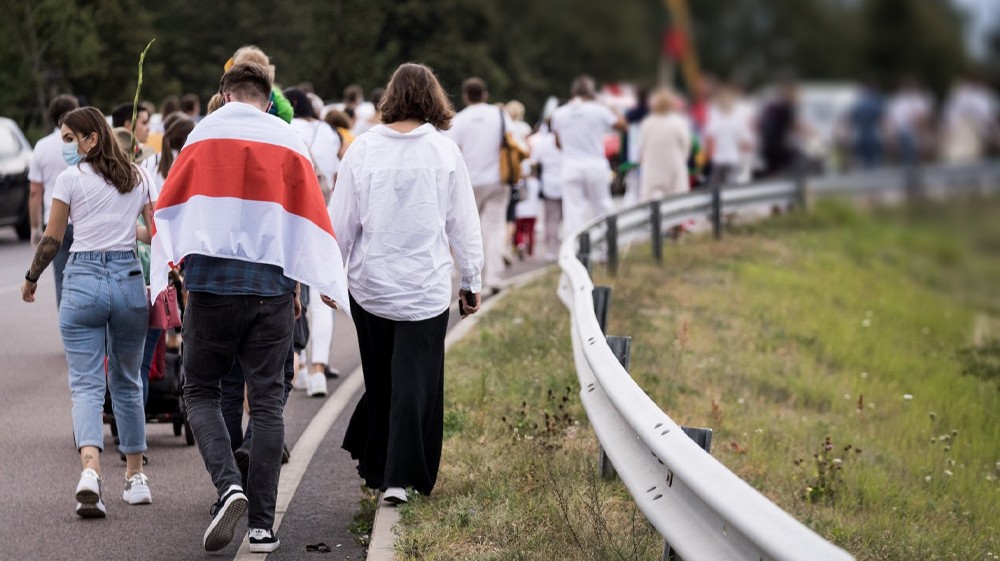 Почему сторонники протеста не хотят уезжать из Беларуси?