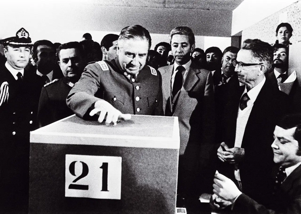 Mi General: як тыранічныя канстытуцыі перажываюць сваіх творцаў Mi General: як тыранічныя канстытуцыі перажываюць сваіх творцаў